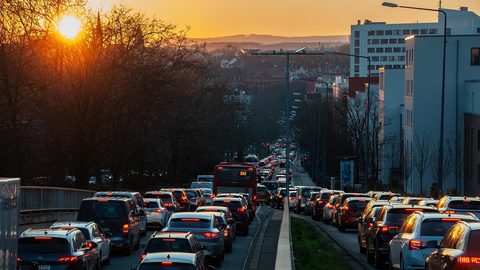 Illustrative photo: traffic, nature, city