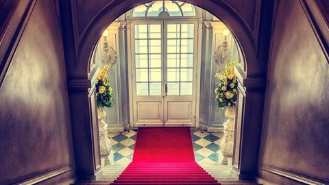 Illustrative photo: staircase, foyer, residence